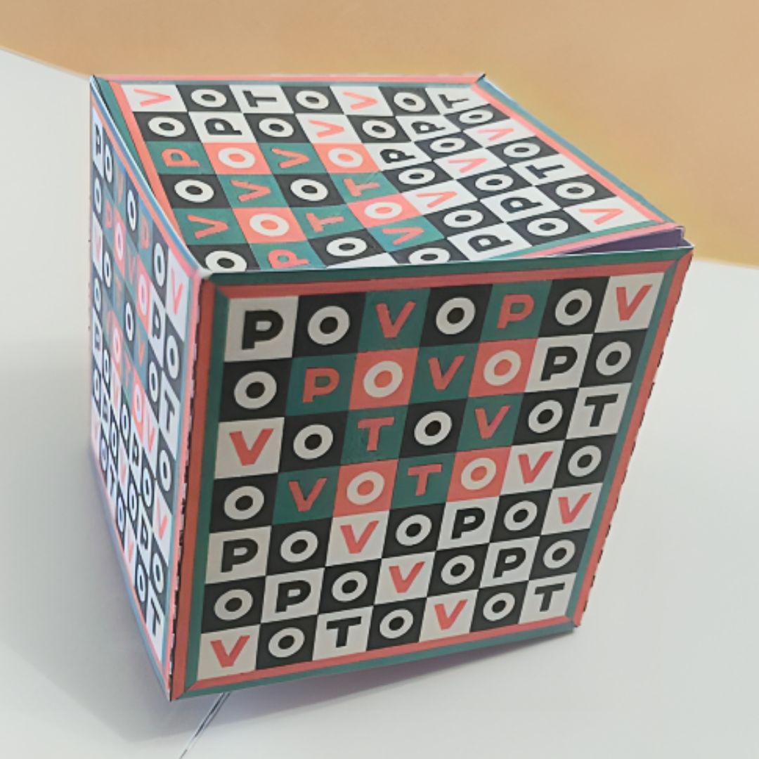 Workshop de formação de professores sobre postais pop-up alusivos ao 25 de abril, com José Alberto Rodrigues